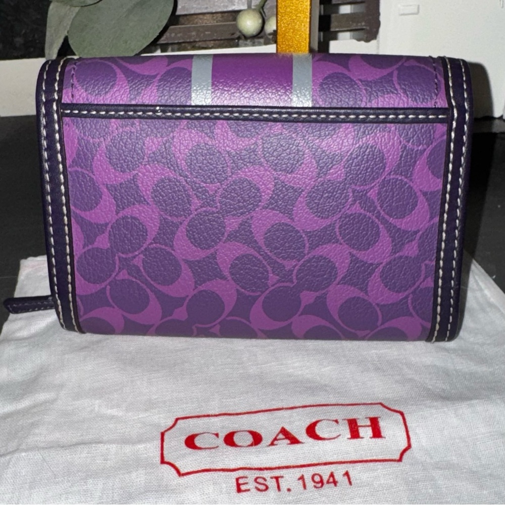 Coach Chelsea BiFold Wallet Signature purple & Gray & dustbag - NWOT - Picture 3 of 16